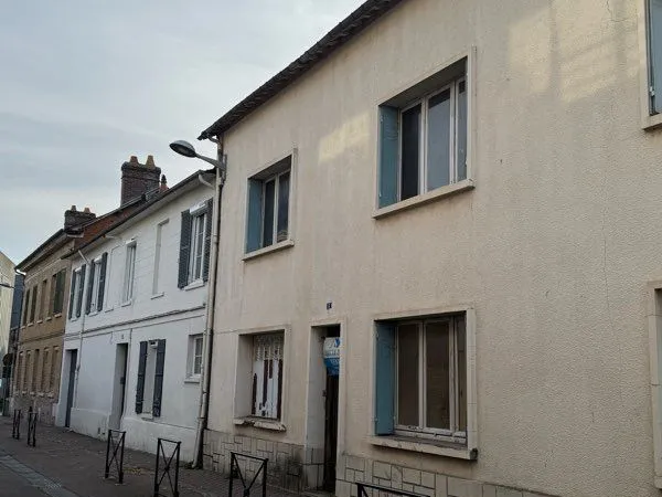 Maison de ville à rénover hyper centre 