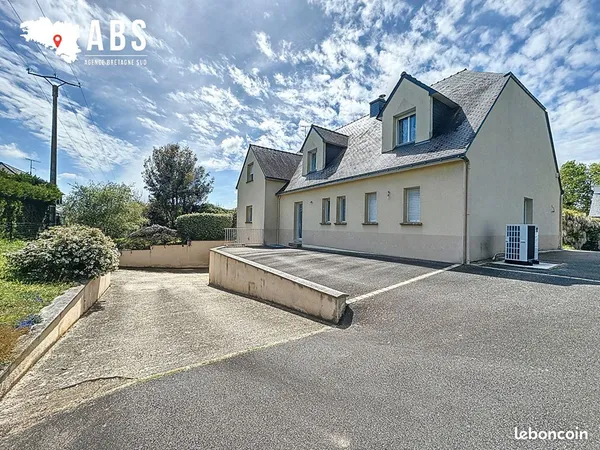 Maison 7 pièces 257 m² 