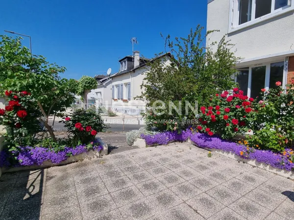Proche SAINT-AVERTIN, maison 3 chambres sur 900m² 