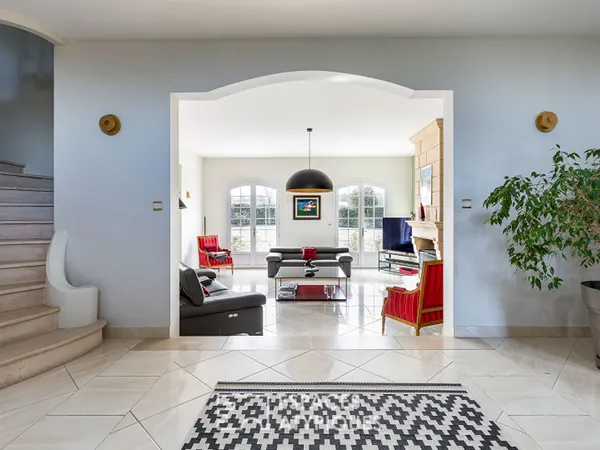 Maison d'architecte et sa piscine à Préserville 