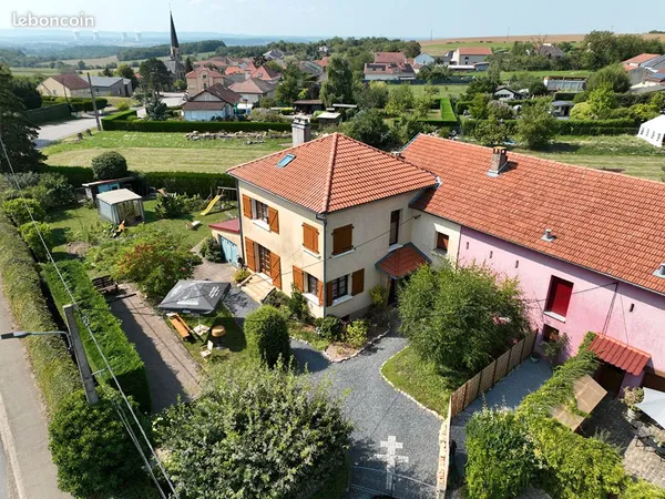 Maison 8 pièces 162 m² 