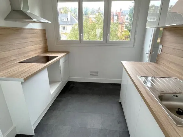 Appartement 4 pièces 79 m² 