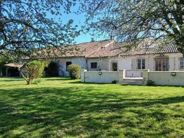 Maison 10 pièces 322 m² 