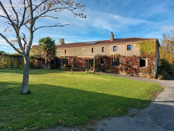 Maison 7 pièces 241 m² 
