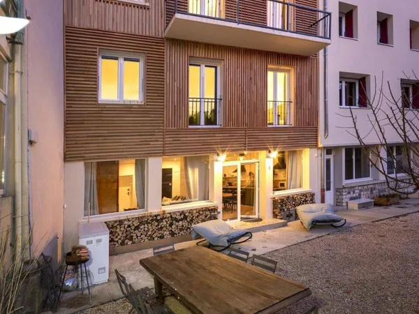 Maison 12 pièces 250 m² 