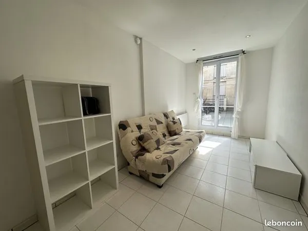 Studio 1 pièce 21 m² 