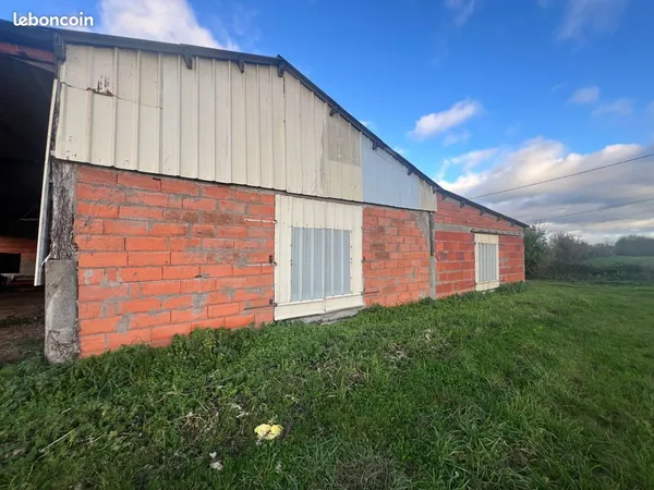Parking/box 800 m² Grand-Auverné 