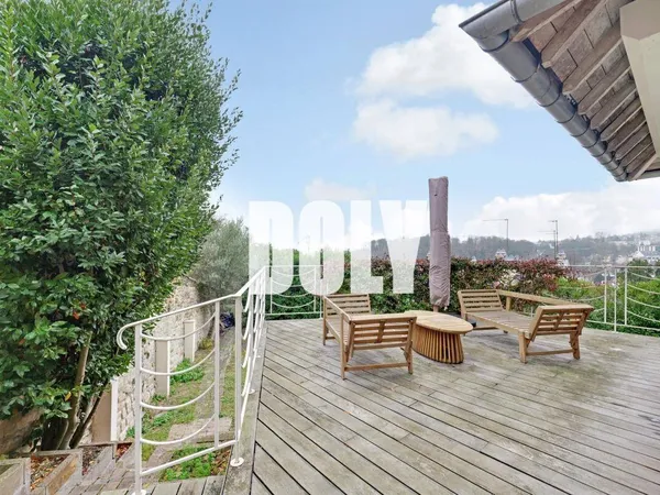 Maison 7 pièces 280 m² 