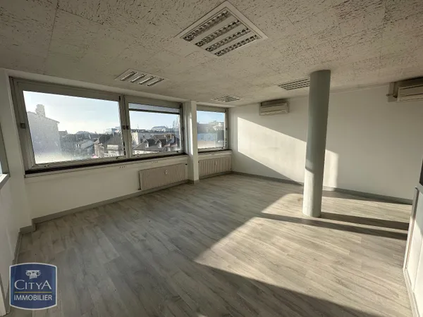 Local professionnel 91 m² 