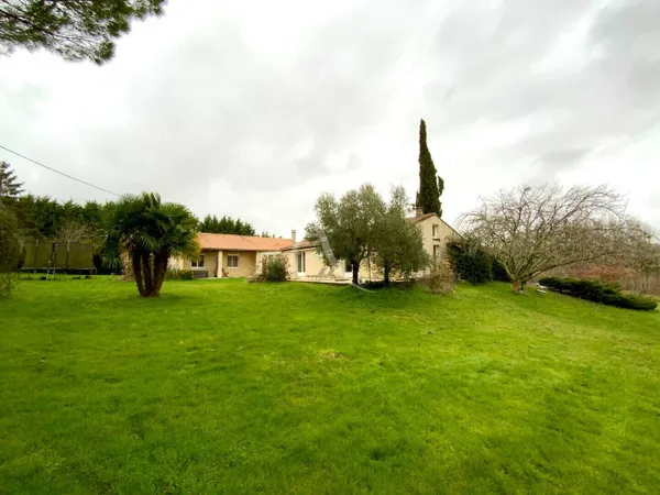 Maison 7 pièces 239 m² 