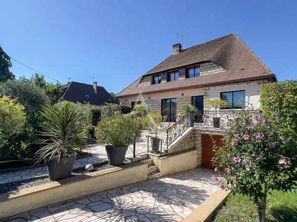 Villa 8 pièces 220 m² 