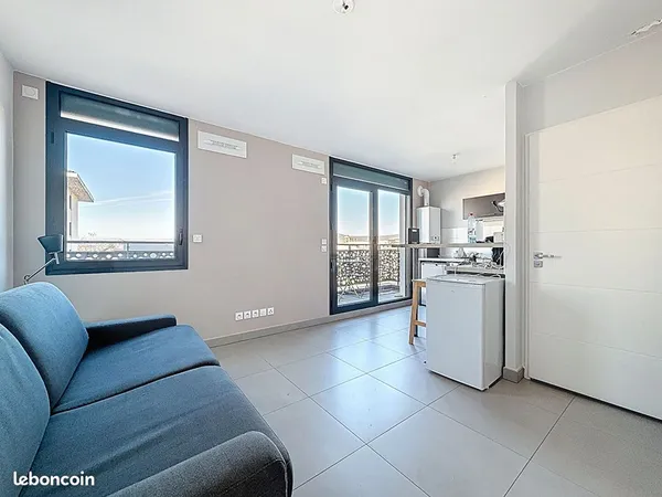 Studio 1 pièce 23 m² 