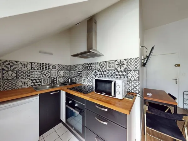 Studio 1 pièce 22 m² 