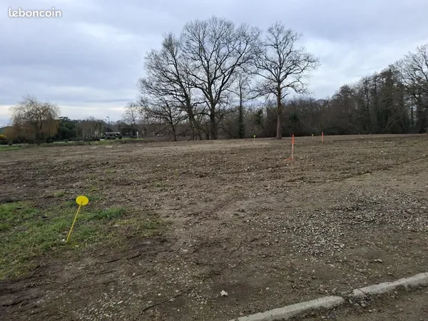 Terrain 596 m² Grenade Sur L Adour 