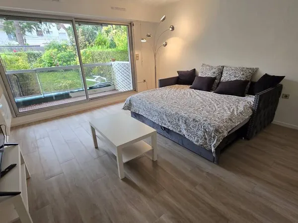 Studio 1 pièce 29 m² 