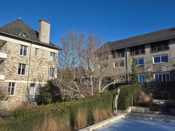 Maison en pierre 16 pièces 386 m² 