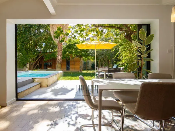 Maison 7 pièces 210 m² 