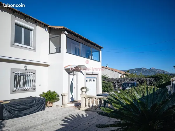 Villa 5 pièces 140 m² 