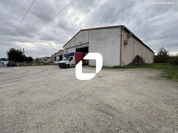 Local d'activité 1 450 m² 