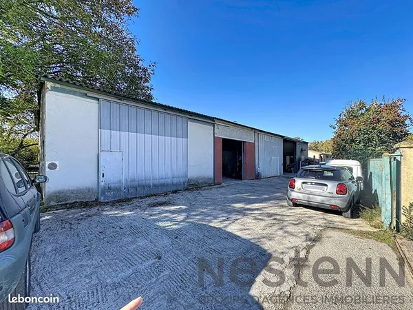 Local 376 m² CARCES 