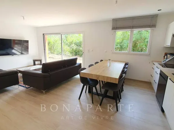 Maison de plain-pied 4 pièces 100 m² 