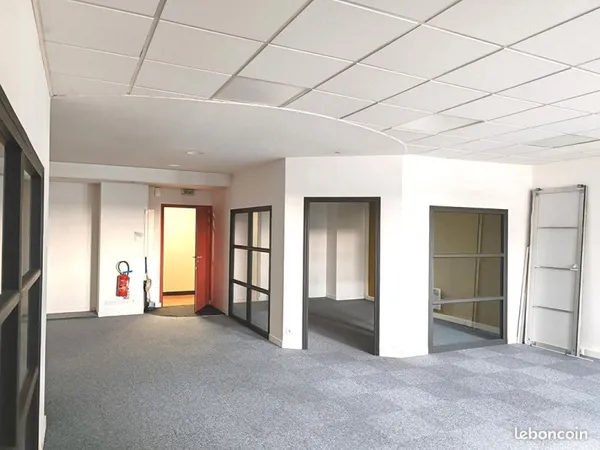 Bureaux 301 m² LE MANS