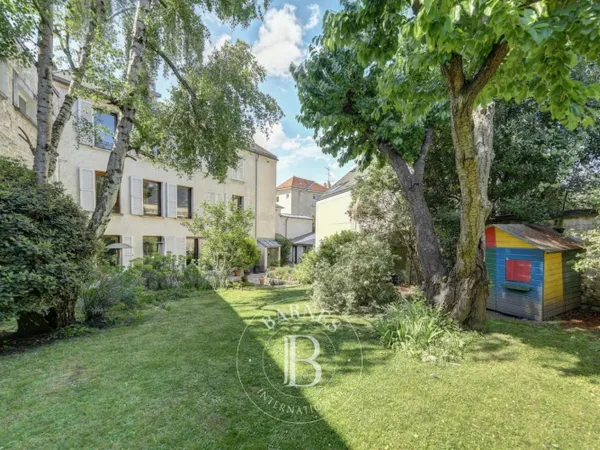 EXCLUSIVITE - SAINT-GERMAIN-EN-LAYE - COEUR DE VILLE - RER A - M 