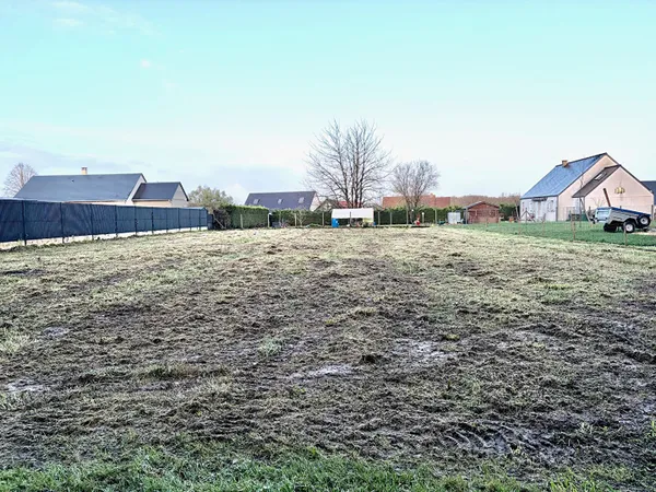 La Croix en Touraine, Terrain à bâtir 834m² 