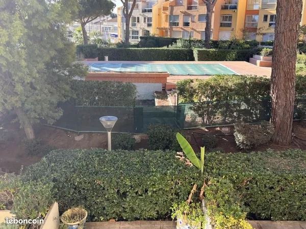 Studio 1 pièce 24 m² 