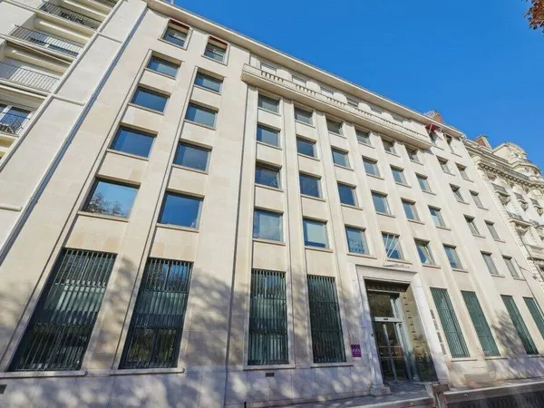Bureaux 157 m² 