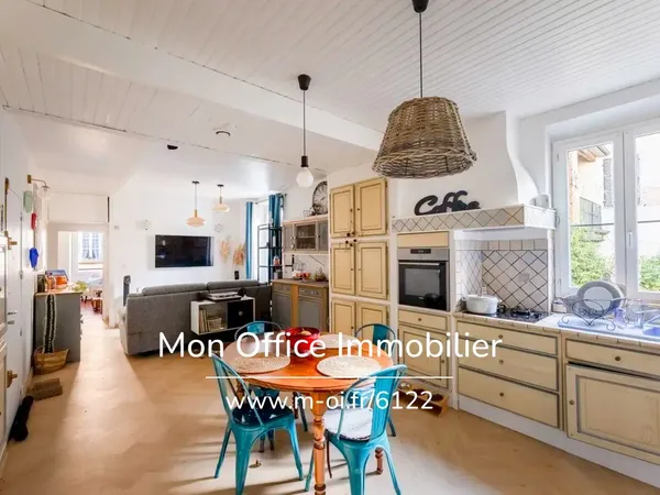Vends T5 - 94m² - Saint-Maximin-la-Sainte-Baume 83470 