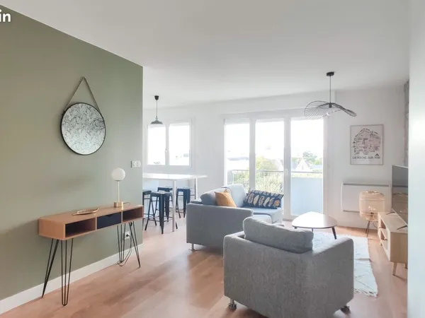 Chambre à louer en colocation étudiante - La Roche sur Yon centre 