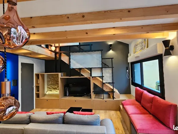 Paris 18 - Saint Ouen sur Seine Loft d'architecte/ maison de ville 95 m2 + 30 m 2 utile 4/5 pièces 