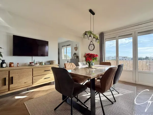 Appartement 3/4 pièces rénové - Dernier étage - Traversant 