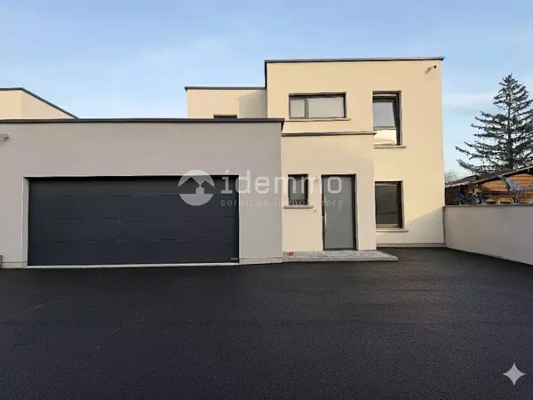 Maison neuve 5 pièces, jardin, double garage ILLANGE 