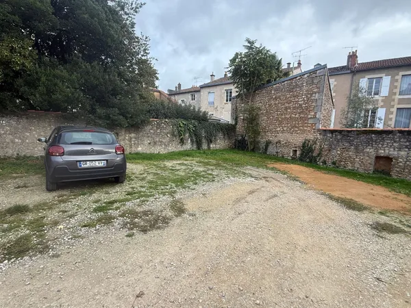 Parking - Garage Vente Poitiers   18000€