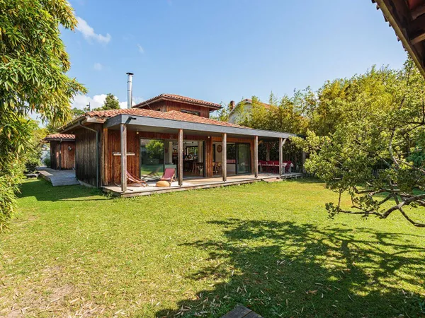 Maison 5 pièces 178 m² 