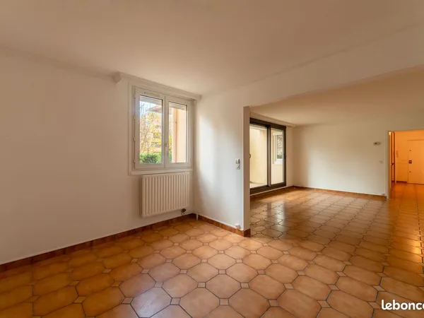 Vente de particulier à particulier - disponible rapidement 