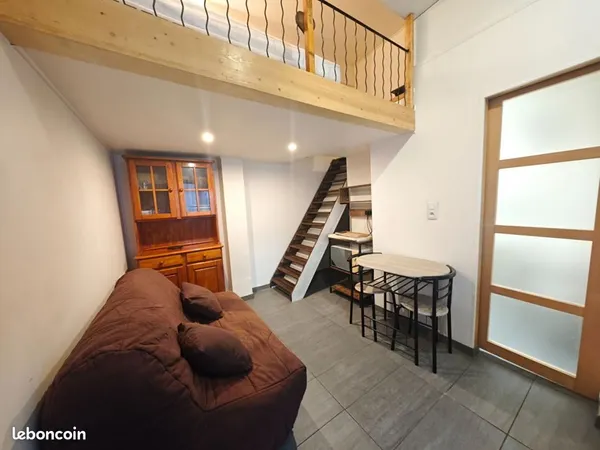 Studio 1 pièce 22 m² 