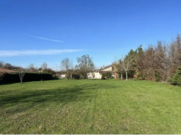 Terrain 699 m² 