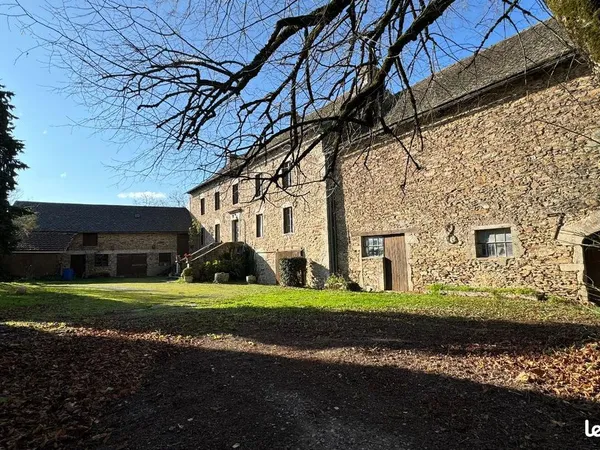 Propriété 10 pièces 200 m² 