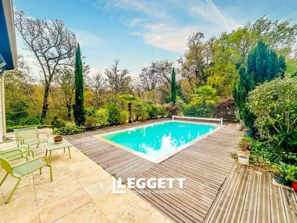 Maison 10 pièces 212 m² 