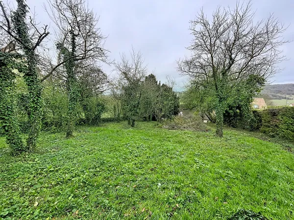 Terrain constructible de 570m² à Guerville 