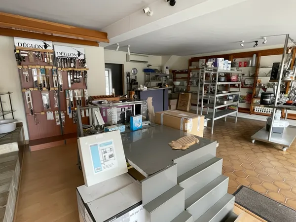 Local commercial idéalement situé 