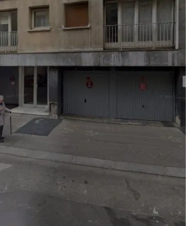 À louer parking box de plein pied rue Dufrenoy Paris 