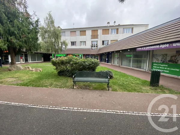 Local 1 pièce 40 m² 
