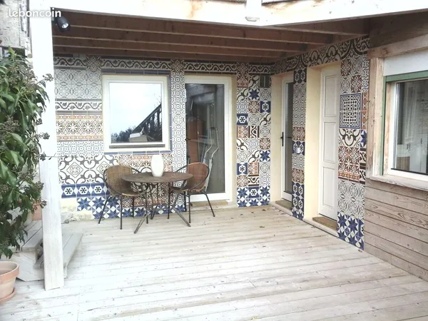 Appartement lumineux avec vue et grand jardin irrigué 