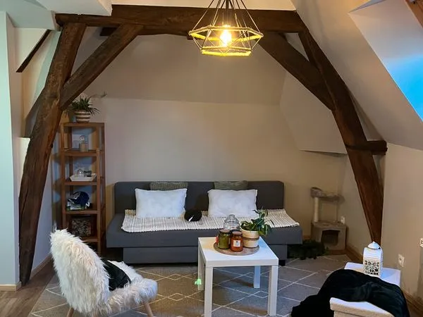 Appartement T2 - entretenu/en bon état - Centre Saint-Julien-du-Sault 