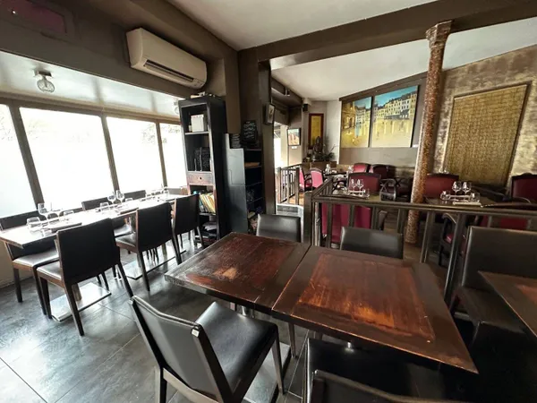 Boutique 2 pièces 63 m² 