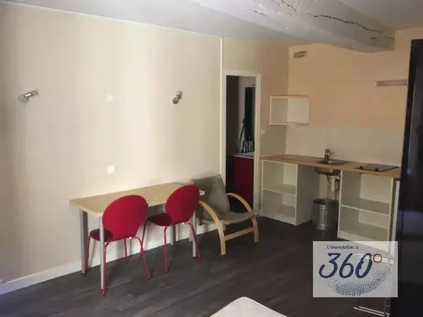 Studio 1 pièce 22 m² 